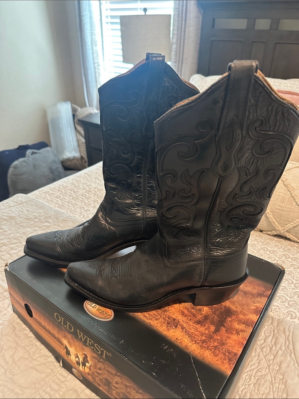 Worn 1 time Old West Womens Black Leather Western Cowboy Boots Size 9